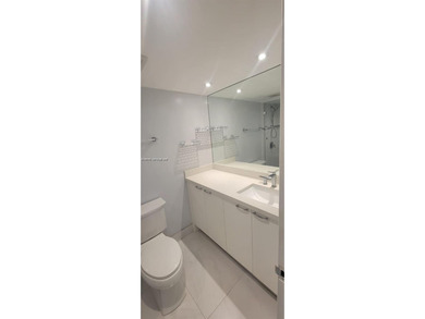 Nice renovated studio with water views, in the heart of Sunny