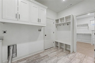 Rare Find Custom Built home with Amazing Amenities on FOUR! (4)! - photo 18