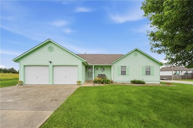 Welcome to this meticulously maintained, one-owner Ranch home in - photo 1