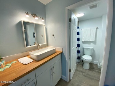 Direct ocean views Unit on the 4th floor. Excellent views over - photo 8