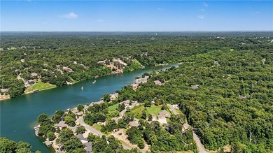 Lakeviews from two separated decks! Rare Find Custom Built home - photo 36