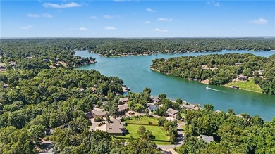 Lakeviews from two separated decks! Rare Find Custom Built home - photo 37