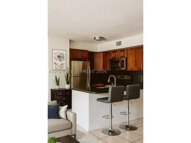 2/2 CONDO UNIT IN GATED RESORT STYLE COMMUNITY, LAKE VIEW - photo 1