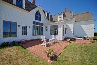 Commanding one of the most iconic oceanfront vantage points - photo 12