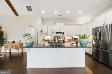 This true craftsman's style ranch located in the desirable lake - photo 13