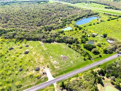 Lake Acreage For Sale in Axtell, Texas