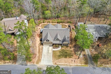 This true craftsman's style ranch located in the desirable lake - photo 26