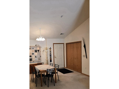 Discover your new home in this charming third floor condo - photo 6