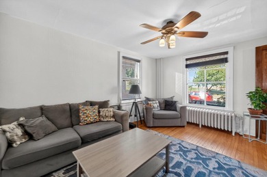 Perfect house in a prime location!! Welcome home to this - photo 8