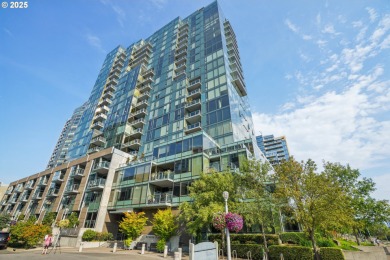 Lake Condo For Sale in Portland, Oregon