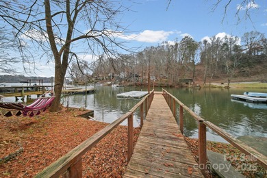 Lake Lookout Home For Sale in Claremont North Carolina