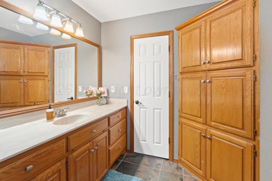 The heart of Hunsley Hills! This spacious 4-bedroom, 4-bath home - photo 26