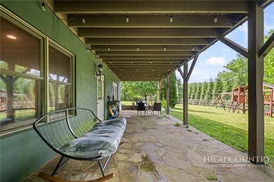 Welcome to 123 Cora's Path, a beautifully designed mountain - photo 27
