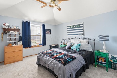 The heart of Hunsley Hills! This spacious 4-bedroom, 4-bath home - photo 30