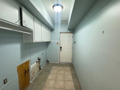 Updated two-level home with awesome indoor-outdoor flow! SOLD - photo 16