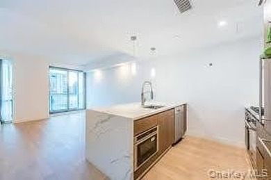This is a one bedroom one bath condo in well kept condition - photo 3