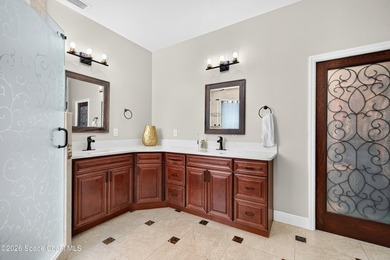 You just found your new home!! This Executive Style 5 bedroom, 3 - photo 38