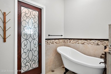 You just found your new home!! This Executive Style 5 bedroom, 3 - photo 39