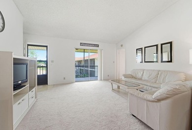 Welcome to Chasewood North in the heart of Jupiter! This - photo 5