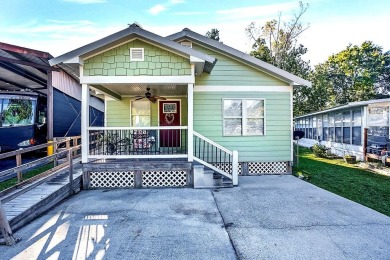 Lake Eufaula / Walter F. George Home For Sale in Georgetown Georgia