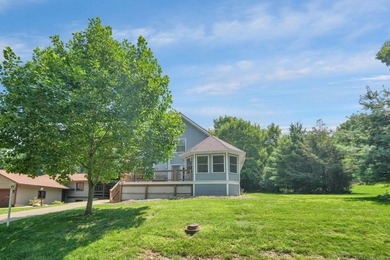 Enjoy the best of lake living in this beautifully designed - photo 2