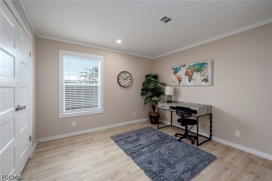 Welcome to this spacious 3-bedroom, 2-bath manufactured home - photo 12