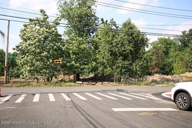 AMAZING OPPORTUNITY TO OWN THIS STUNNNING HOME! Step into this - photo 24