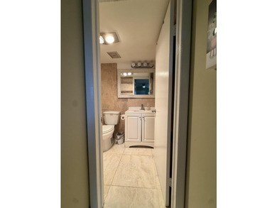 Ground Floor, 2 Bed | 2 Bath, Updated Kitchen, Updated Bathrooms - photo 25