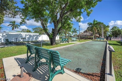 Welcome to this spacious 3-bedroom, 2-bath manufactured home - photo 30