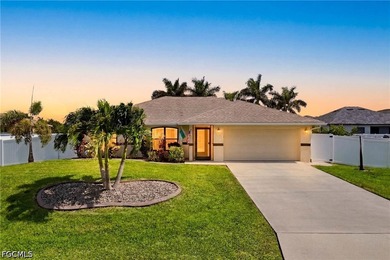 TURNKEY FURNISHED and moved-in ready, this exceptional SOUTHWEST - photo 2