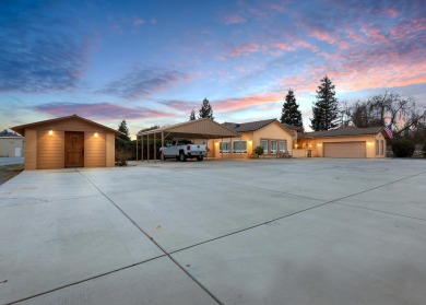 (private lake, pond, creek) Home For Sale in Kingsburg California