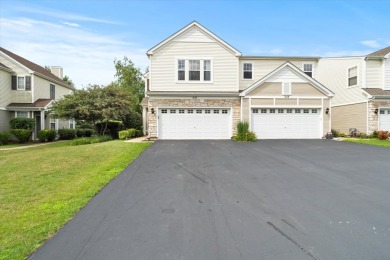Lake Townhome/Townhouse Sale Pending in Carpentersville, Illinois