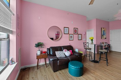 Experience the best of downtown Springfield living at 623 W - photo 7