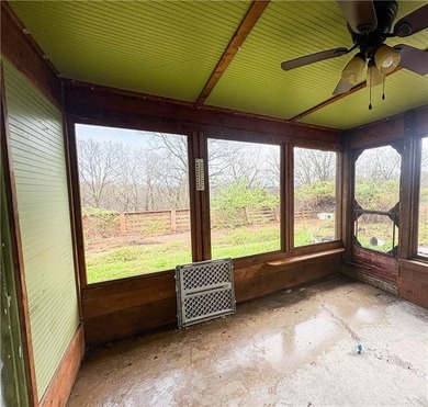 Investor special in Warsaw, MO! This 2-bedroom, 2.5-bath - photo 11