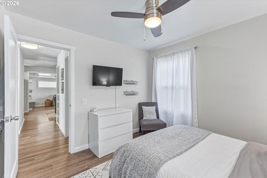 Immaculate, move-in ready cream-puff home that's been lovingly - photo 15