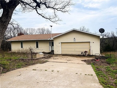 Investor special in Warsaw, MO! This 2-bedroom, 2.5-bath - photo 18