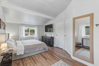Immaculate, move-in ready cream-puff home that's been lovingly - photo 23