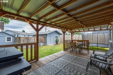 Immaculate, move-in ready cream-puff home that's been lovingly - photo 34