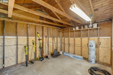 Immaculate, move-in ready cream-puff home that's been lovingly - photo 41