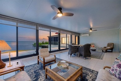 Experience luxury waterfront living in the impressive Marina - photo 4
