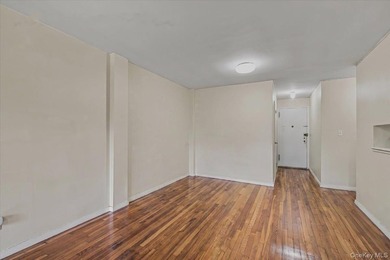 Discover comfortable and convenient living in this - photo 5