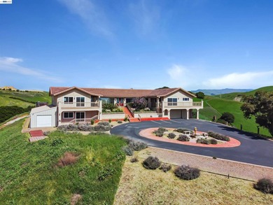 Located atop a hill on the eastern border of Fremont, this - photo 10
