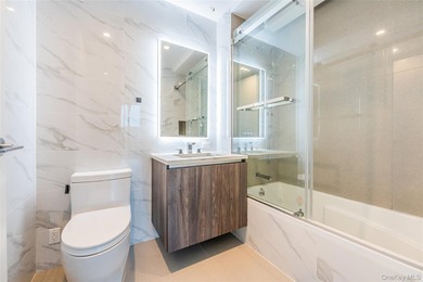 Luxury 2-bedroom, 2-bath residence in the heart of Flushing - photo 9