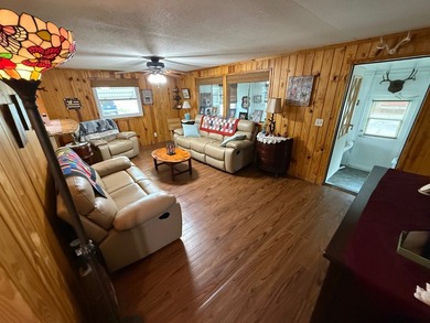 LOW LOT RENT: $688. 55+ community. TURNKEY. FURNISHED. Just - photo 11