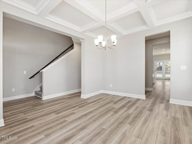 BEAUTIFUL 3 CAR GARAGE HOME w/PRIMARY SUITE ON MAIN LEVEL - photo 11