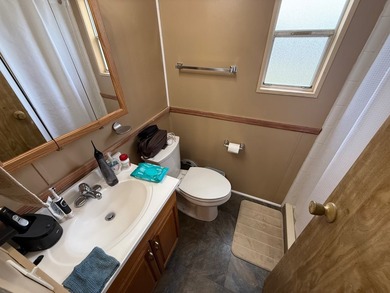 LOW LOT RENT: $688. 55+ community. TURNKEY. FURNISHED. Just - photo 20