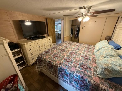 LOW LOT RENT: $688. 55+ community. TURNKEY. FURNISHED. Just - photo 22