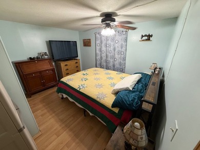 LOW LOT RENT: $688. 55+ community. TURNKEY. FURNISHED. Just - photo 23