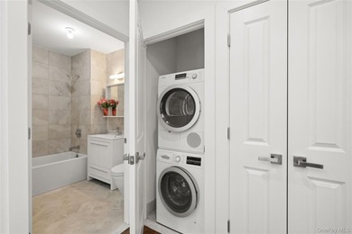 TURN-KEY! Heart of Forest Hills! Rare Corner Duplex Penthouse - photo 4