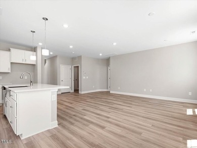 BEAUTIFUL 3 CAR GARAGE HOME w/PRIMARY SUITE ON MAIN LEVEL - photo 26